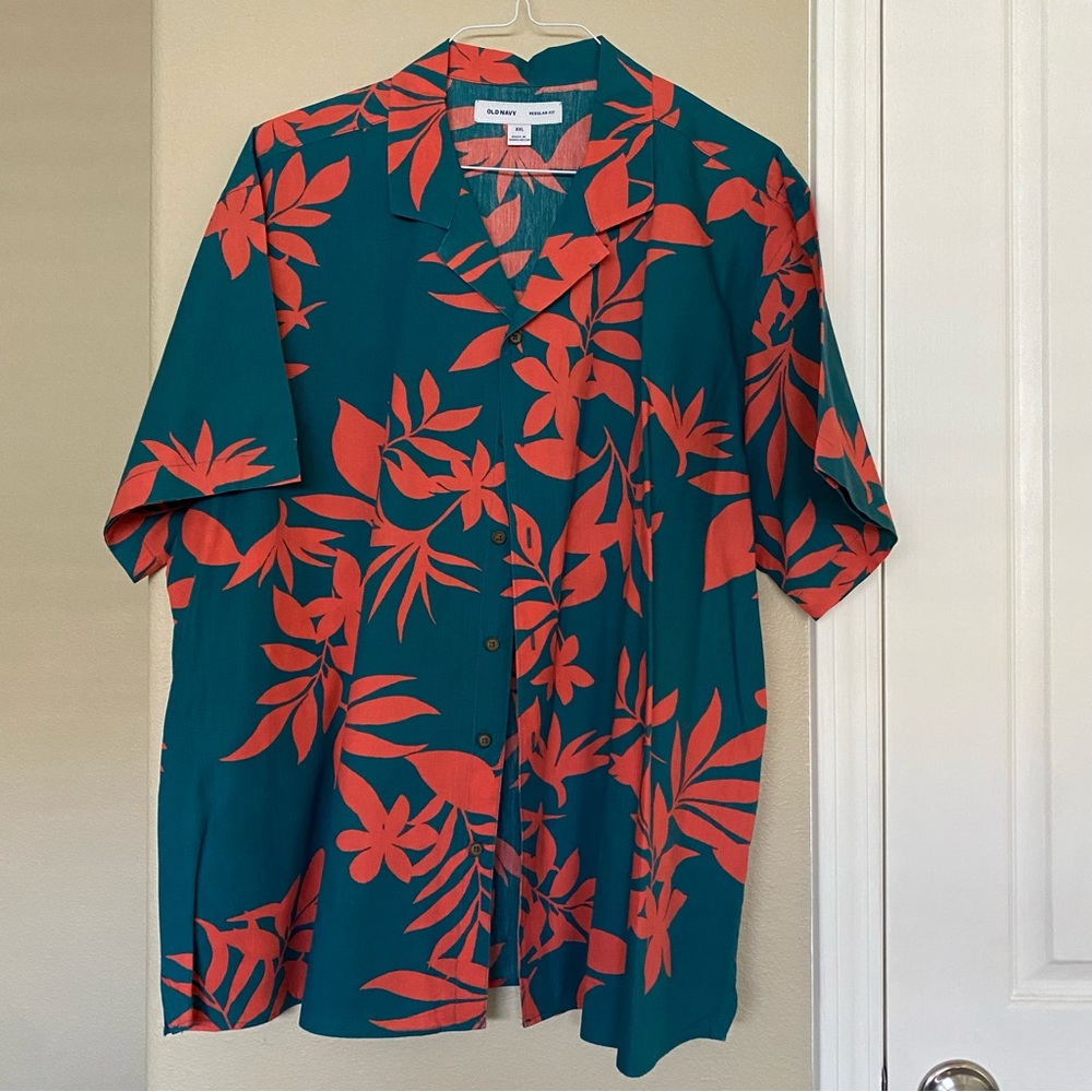 OLD NAVY Blue Red Floral Print Resort Wear Short Sleeve Button Down Shirt